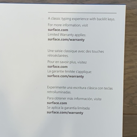 New Microsoft Surface Pro 4 Type Cover French/English Edition - Navy - Picture 4 of 5